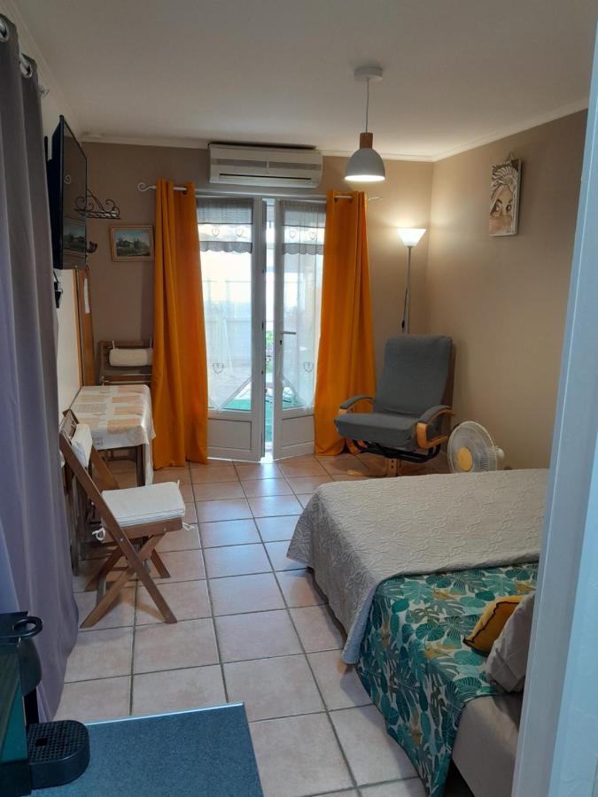 Aigues Mortes Studio De Vacances En Camargue Eksteriør bilde